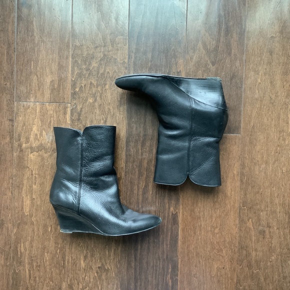 NINE WEST boots. Pointed Toe Black Leather. Size 7. - Picture 6 of 8